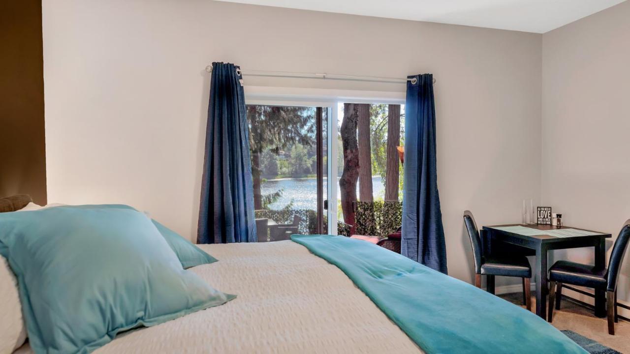 Willow Suite - Lakeside Retreat Виктория Экстерьер фото